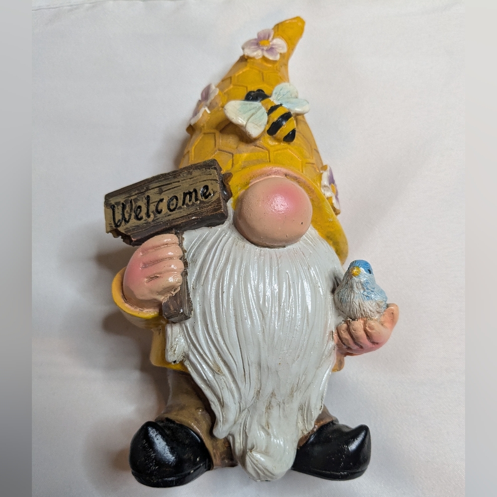 Garden Gnome Welcome Home Indoor/Outdoor Decor Yellow Bird & Bee resin 7"x 4"